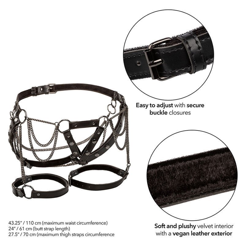 BDSM-Set aus Kunstleder mit Kettendetails, bestehend aus Hüftgurt, Oberschenkelriemen und Halsband, innen mit Plüsch gefüttert